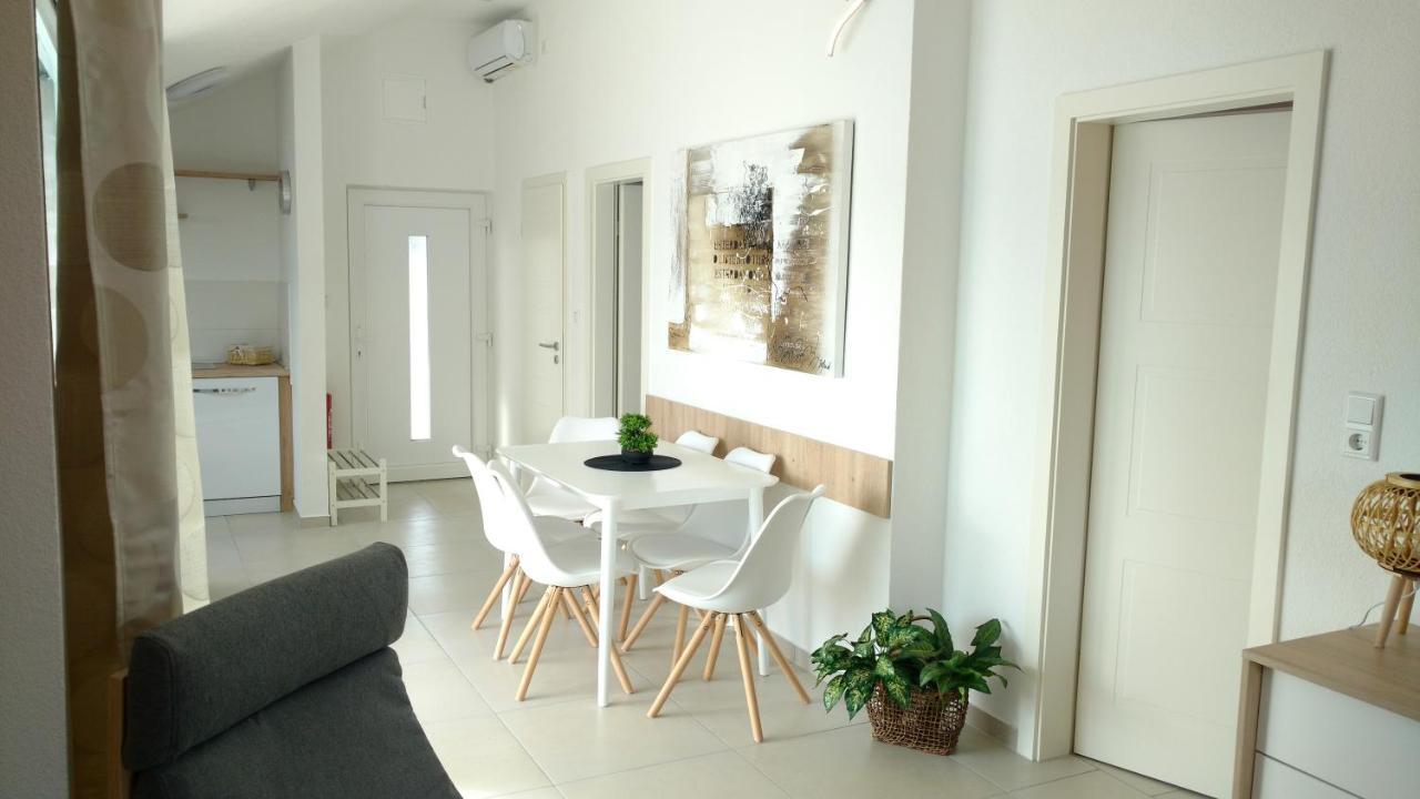 Villa Maluma Rogoznica  Extérieur photo