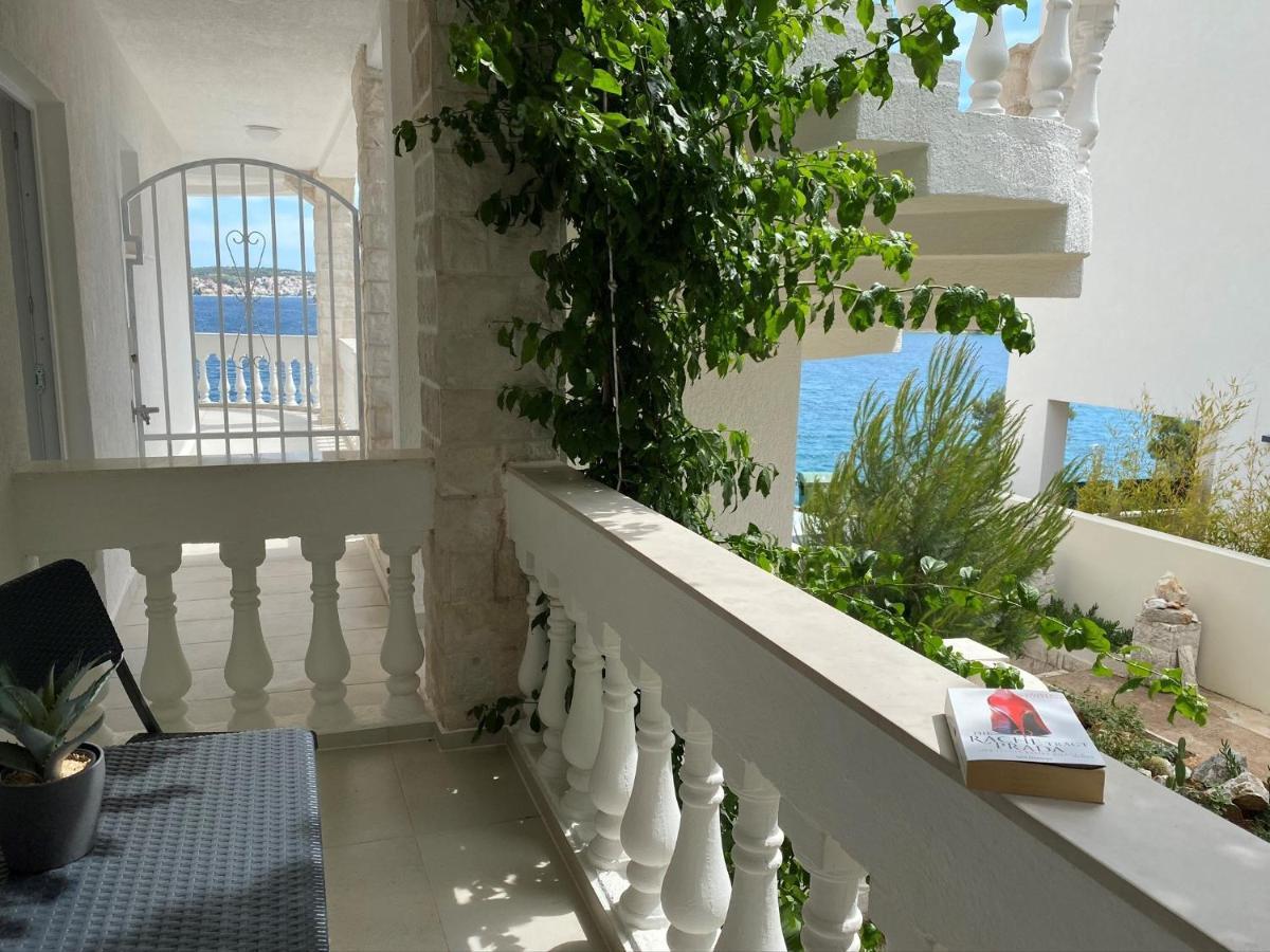 Villa Maluma Rogoznica  Extérieur photo