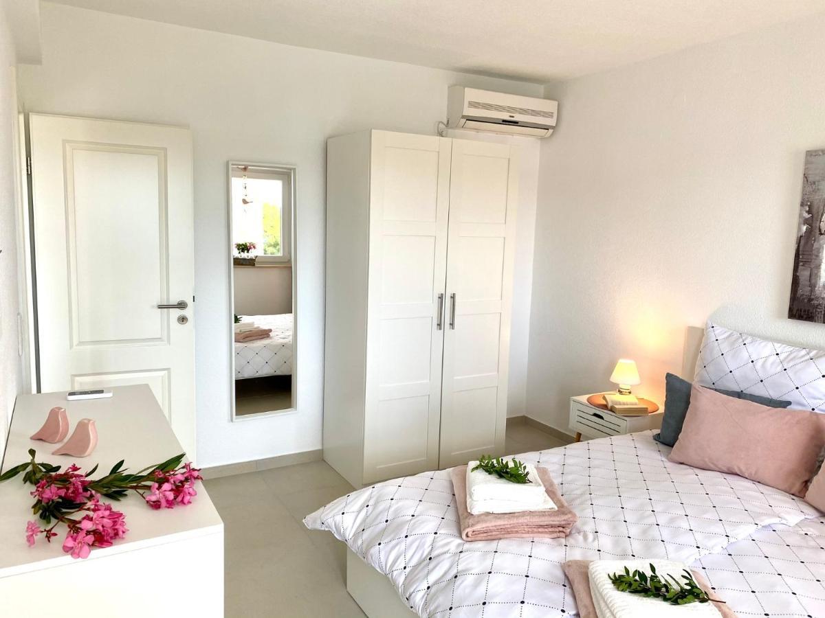 Villa Maluma Rogoznica  Extérieur photo